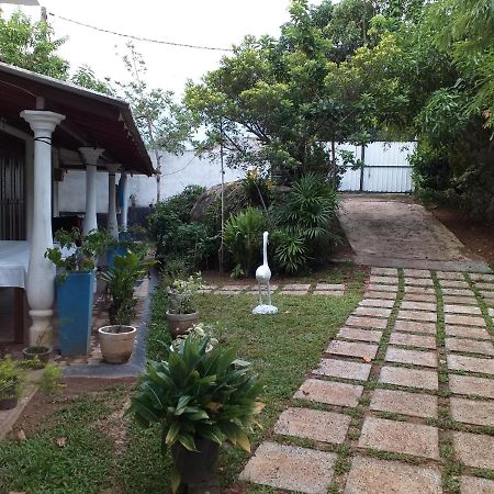 Sethun Villa Hikkaduwa Exterior photo