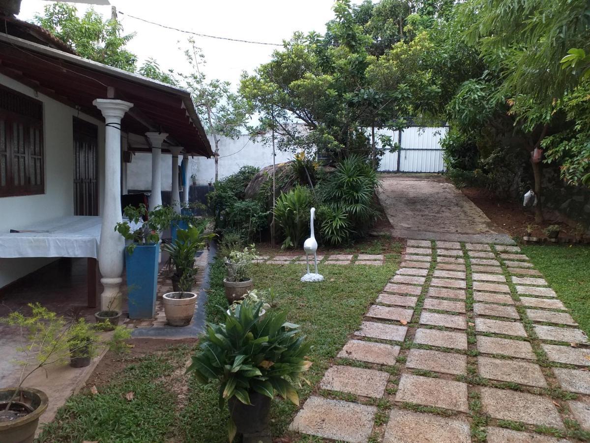 Sethun Villa Hikkaduwa Exterior photo